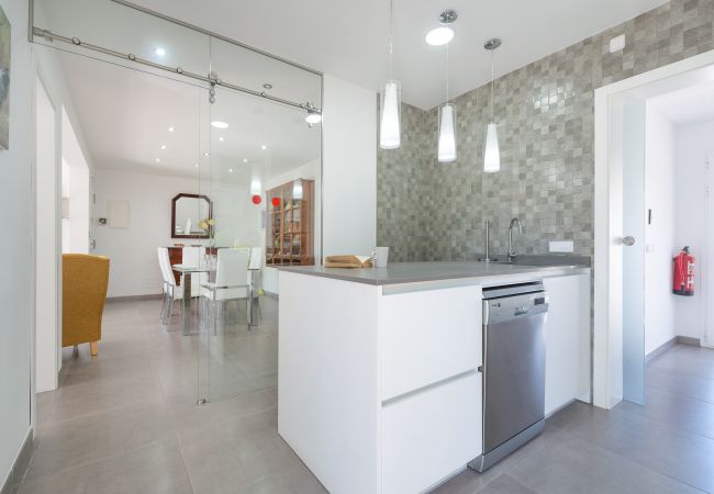 Apartment in Alcudia - Assimetric, a solo 50 metros de la playa Apartment in Alcudia - Assimetric, a solo 50 metros de la playa