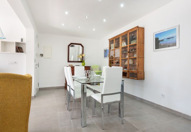 Apartment in Alcudia - Assimetric, a solo 50 metros de la playa Apartment in Alcudia - Assimetric, a solo 50 metros de la playa