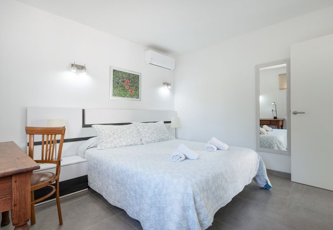 Apartment in Alcudia - Assimetric, a solo 50 metros de la playa Apartment in Alcudia - Assimetric, a solo 50 metros de la playa