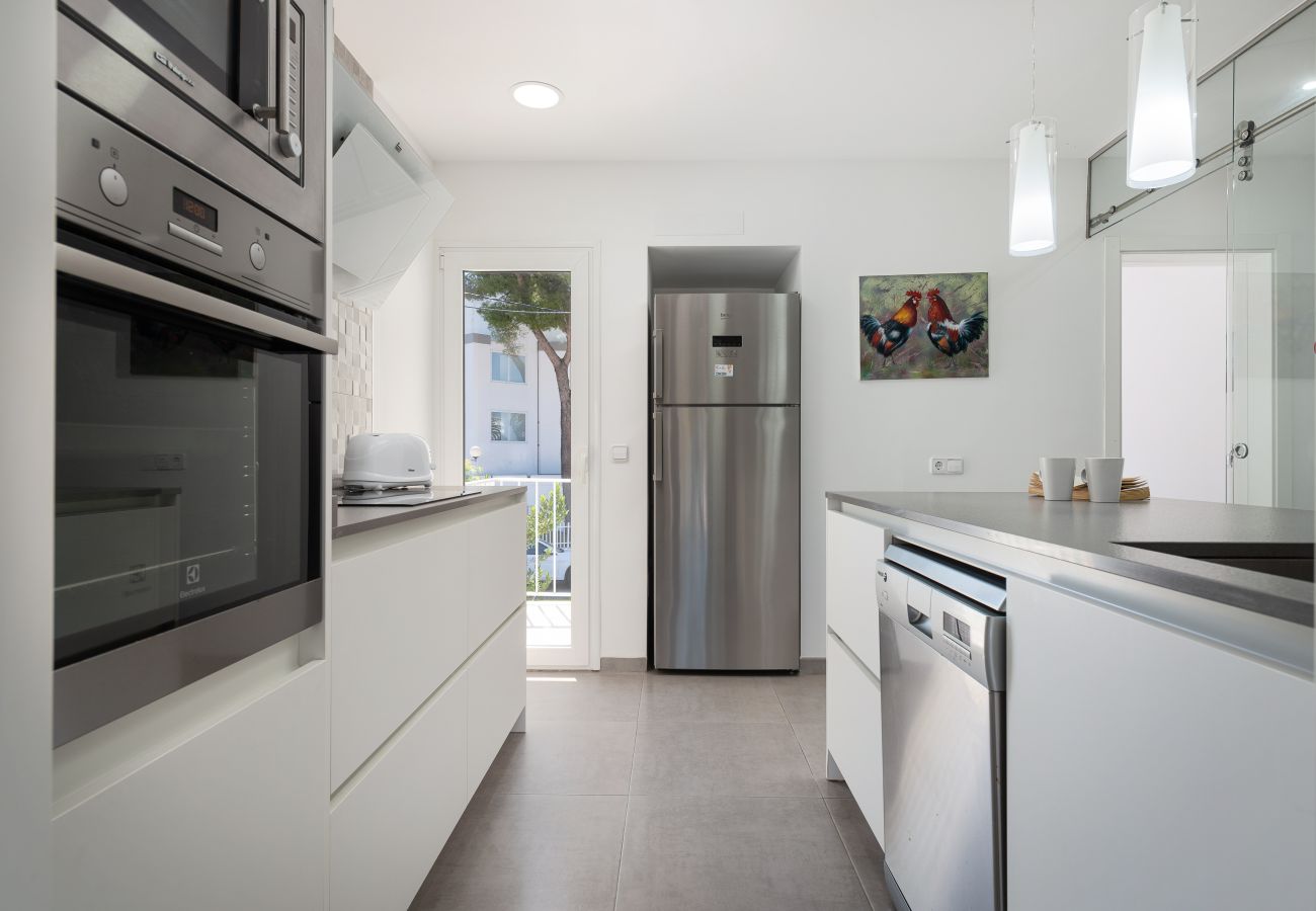 Apartment in Alcudia - Assimetric, a solo 50 metros de la playa Apartment in Alcudia - Assimetric, a solo 50 metros de la playa