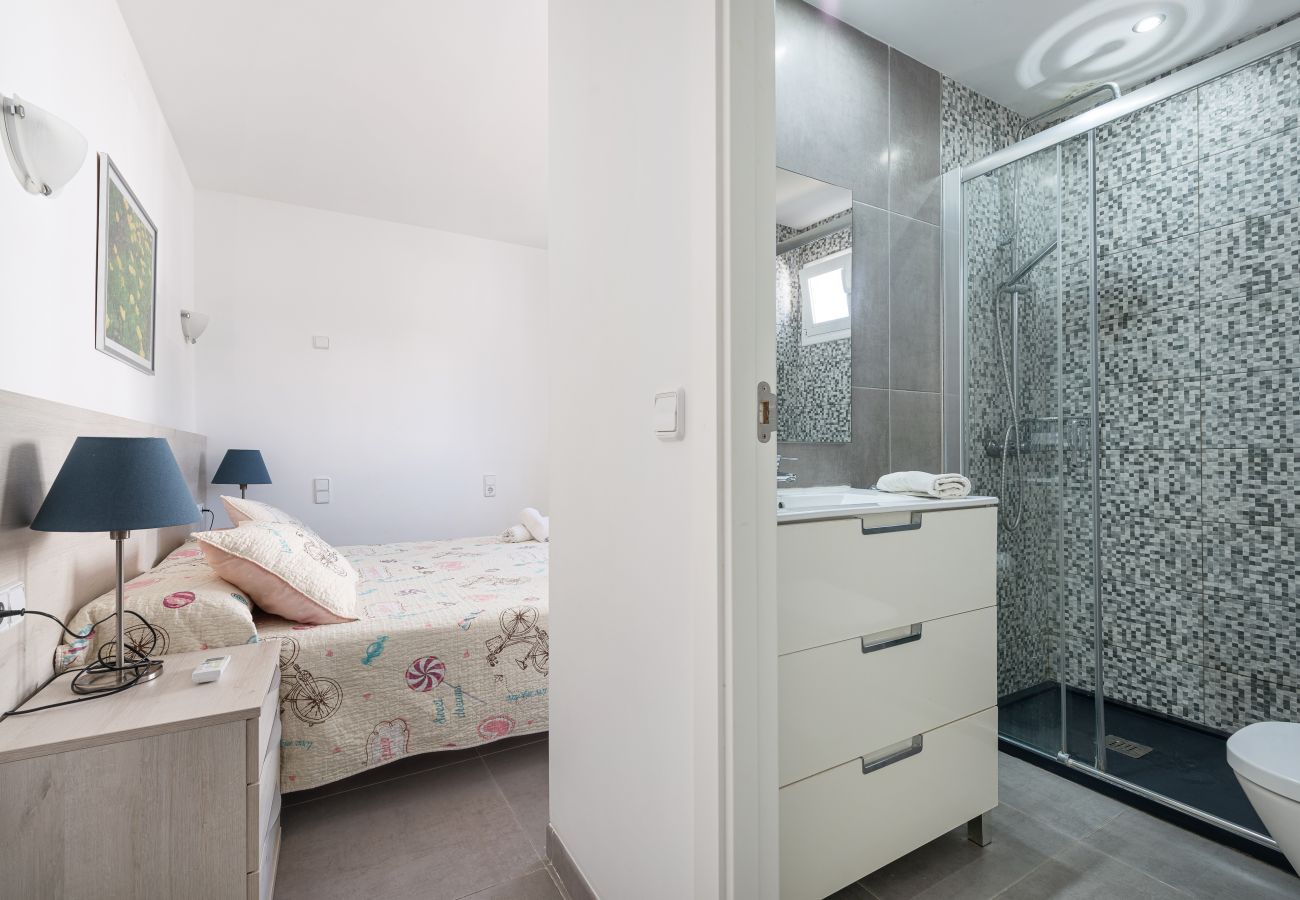 Apartment in Alcudia - Assimetric, a solo 50 metros de la playa Apartment in Alcudia - Assimetric, a solo 50 metros de la playa